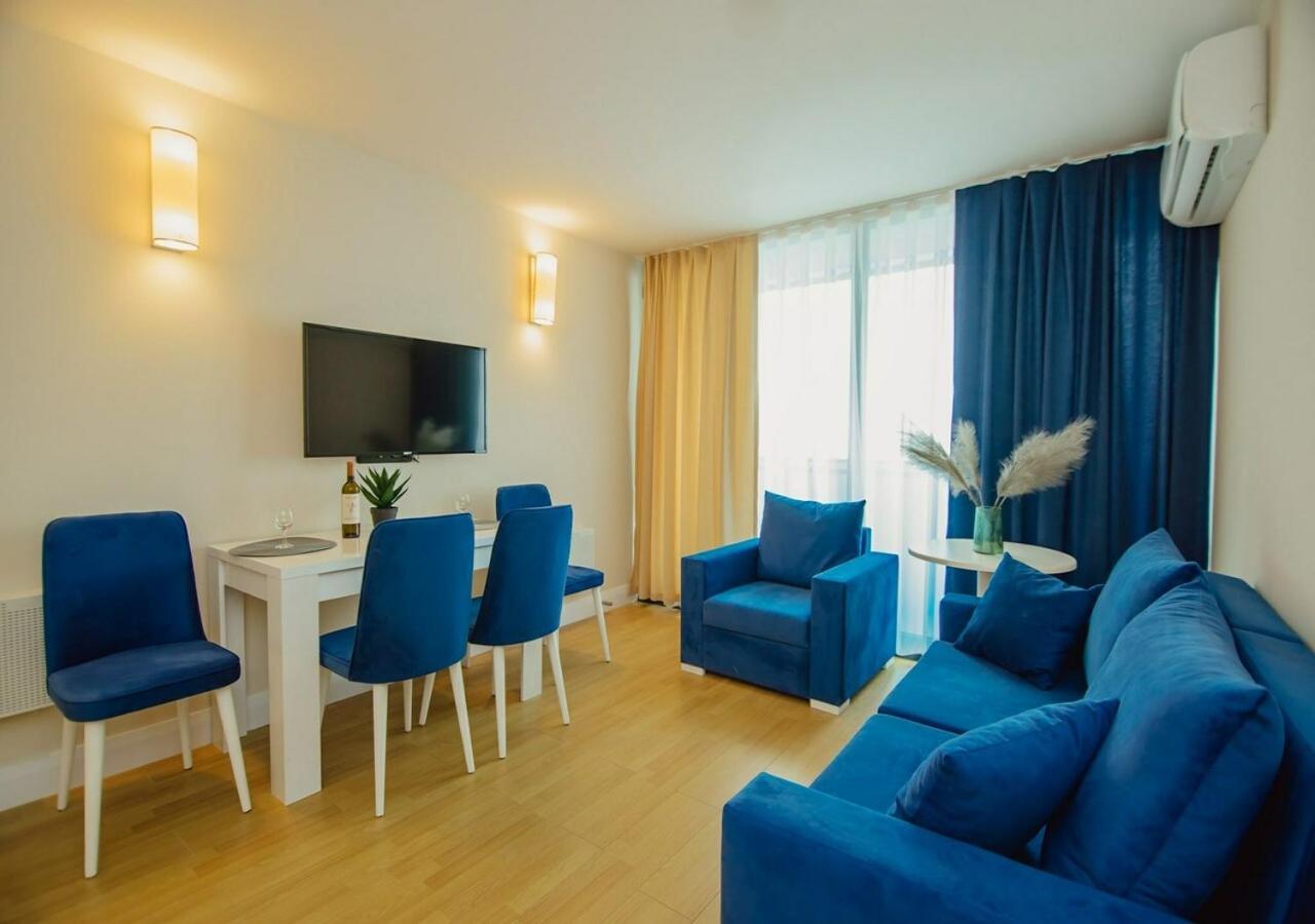 Aparthotel Orbi City Sea View Батуми Екстериор снимка