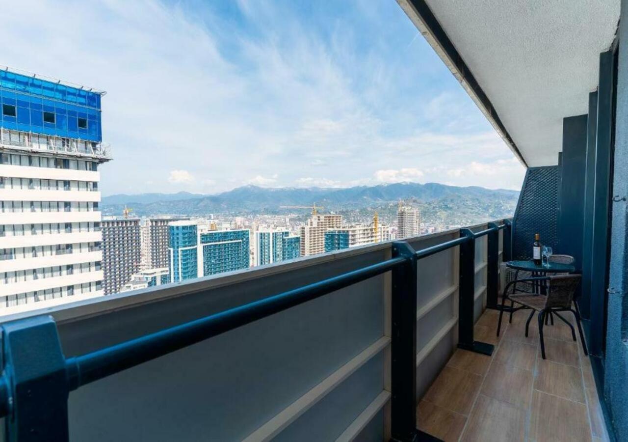Aparthotel Orbi City Sea View Батуми Екстериор снимка