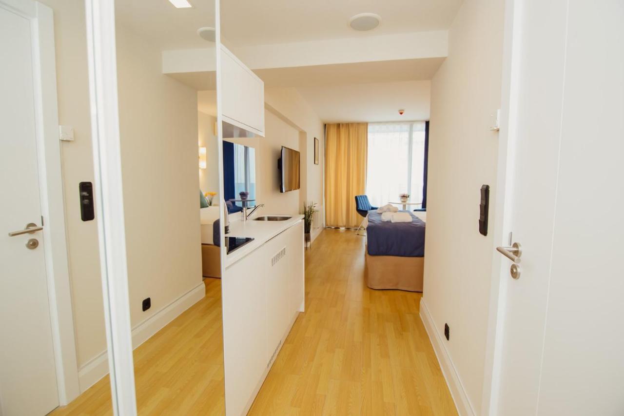 Aparthotel Orbi City Sea View Батуми Екстериор снимка
