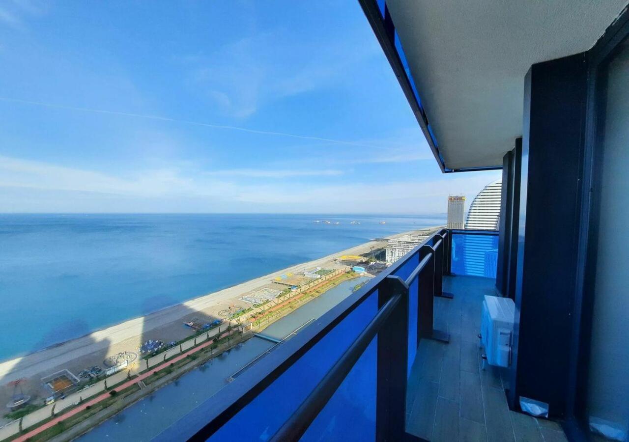 Aparthotel Orbi City Sea View Батуми Екстериор снимка