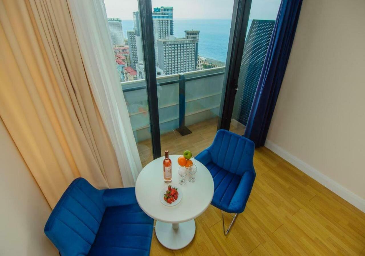 Aparthotel Orbi City Sea View Батуми Екстериор снимка