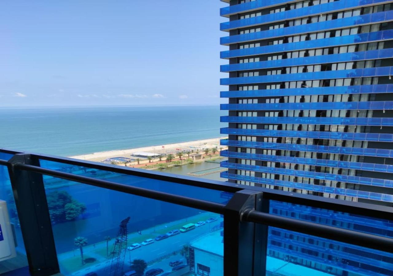 Aparthotel Orbi City Sea View Батуми Екстериор снимка